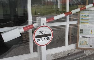 806b-douanekantoor-slagboom