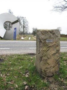 806b-grensovergang-zwilbroek-kunstwerk