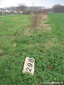 298-broeksittard-geen-paal