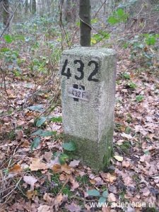432f-midden-in-bos-bij-meelderbroek