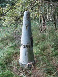254-grenspaal-omg-putte-prive-terrein