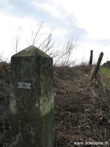 284-grenspaal-hillensberg