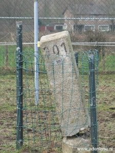 301-broeksittard