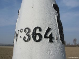 364a-detail