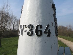 364b-detail