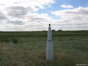 367-grenspaal-t-zwin-met-jaartal