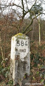584-grenspaal-21