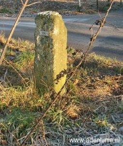 596-grenspaal-grafwegen
