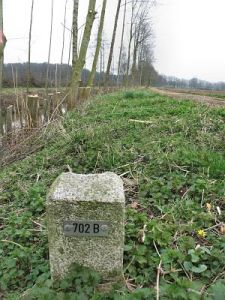 702b-langs-a12-brug-grenskanaal-d-zijde2