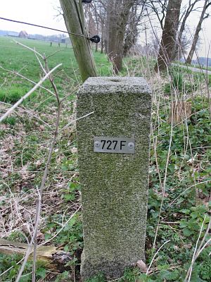 727f-regniet-weg-naar-beek-aastrang