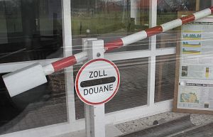 806b-douanekantoor-slagboom