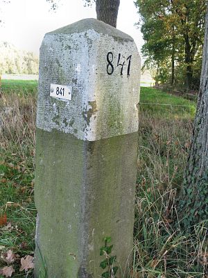841