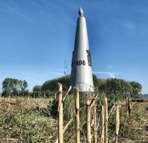 108b-grenspaal-herbricht-bij-camping-8