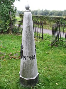 118ngrenspaal-obbicht-in-privetuin