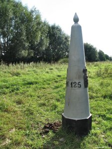 125n-grenspaal-langs-maas-stevensweert