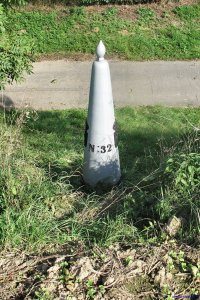 32-grenspaal-omg-mesch