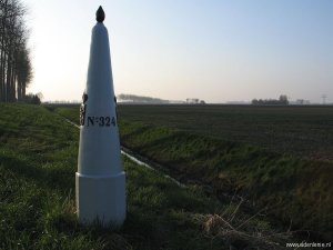 324