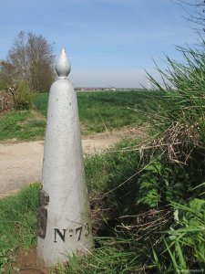 073